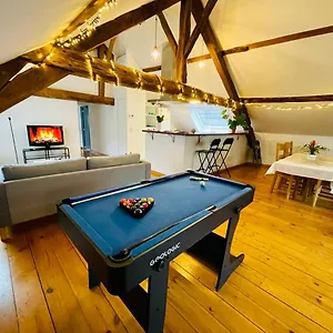 Appartement Down Town Spacious Loft With Private Parking, Brussel